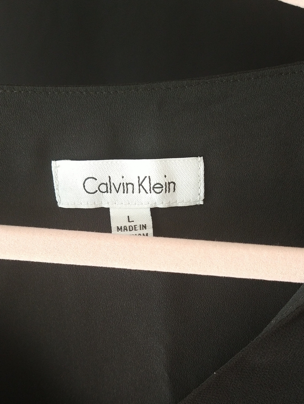 V-Neck Blouse Bundle @A New Day Cream +Calvin Klein Black Ruffle+Bat Sleeves - Picture 3 of 13
